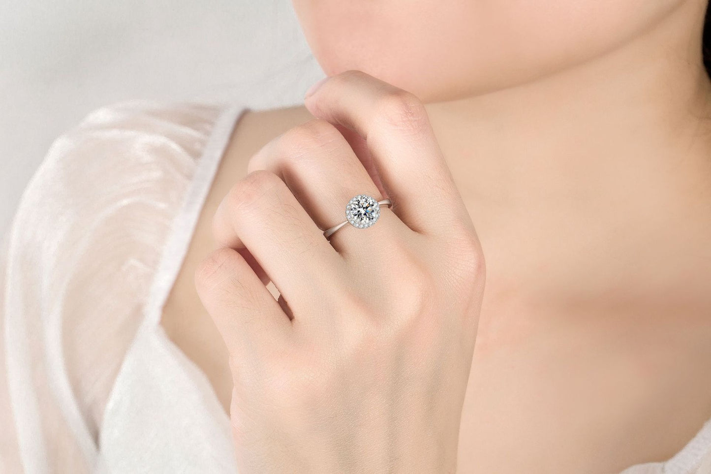 Crystal Zircon Simple Round Adjustable Ring (Artificial Silver Plated)