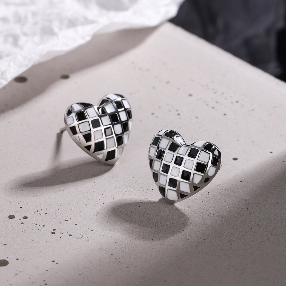 Black and White Plaid Heart Stud Earrings (Artificial Silver Plated)