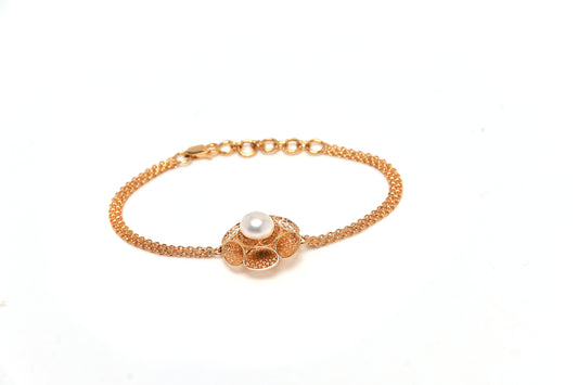 Beautiful Birth Flower Bracelet (Gold Plated 925 Sterling Silver)