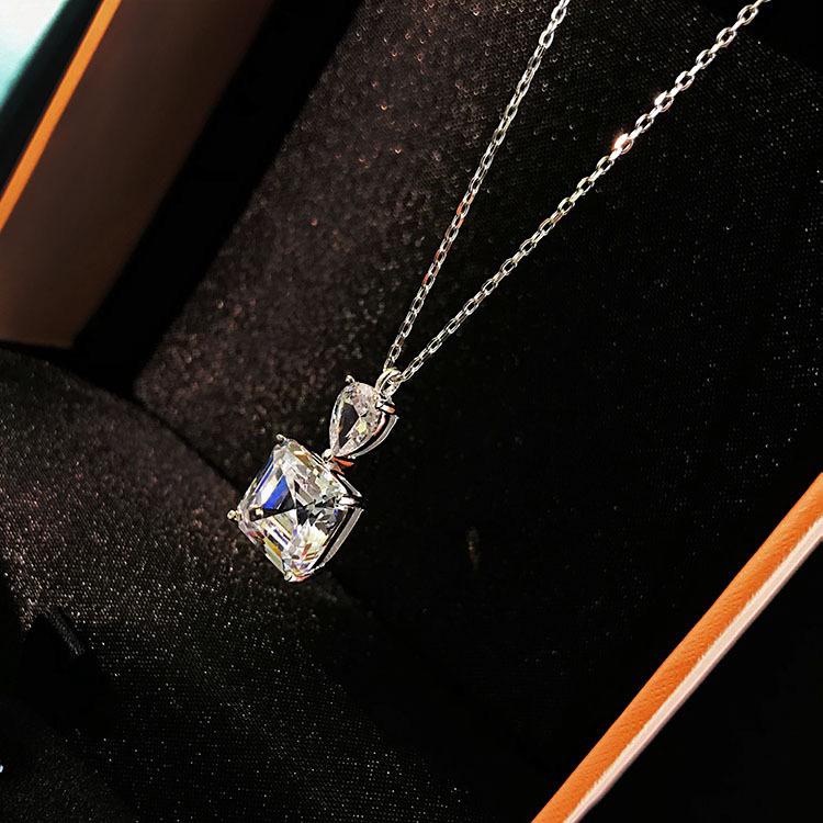 Cushion Cut & Tear Drop Pendant (925 Sterling Silver)