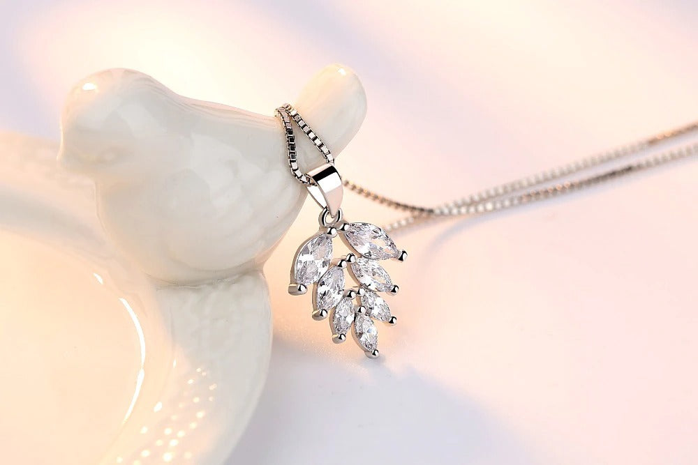 Artificial hot sale silver necklace